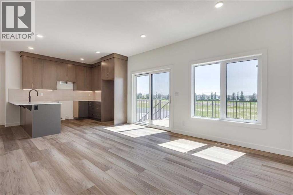 Single Family House Bi-level for Sale in  Emmett Crescent Evergreen Red Deer 
