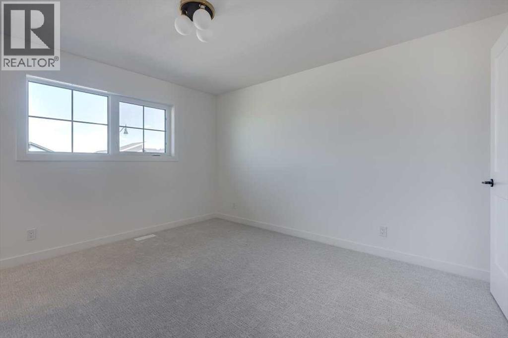 Single Family House Bi-level for Sale in  Emmett Crescent Evergreen Red Deer 
