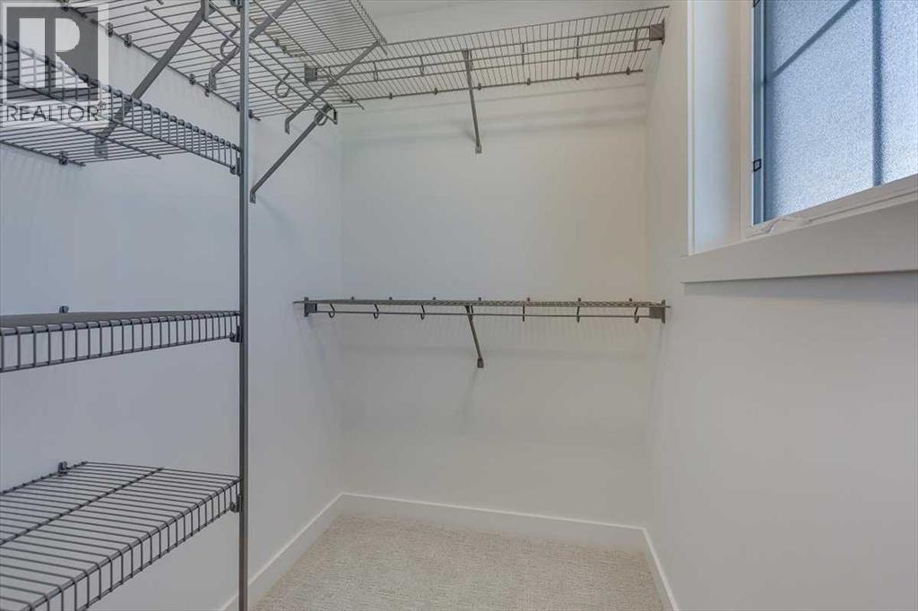Single Family House Bi-level for Sale in  Emmett Crescent Evergreen Red Deer 