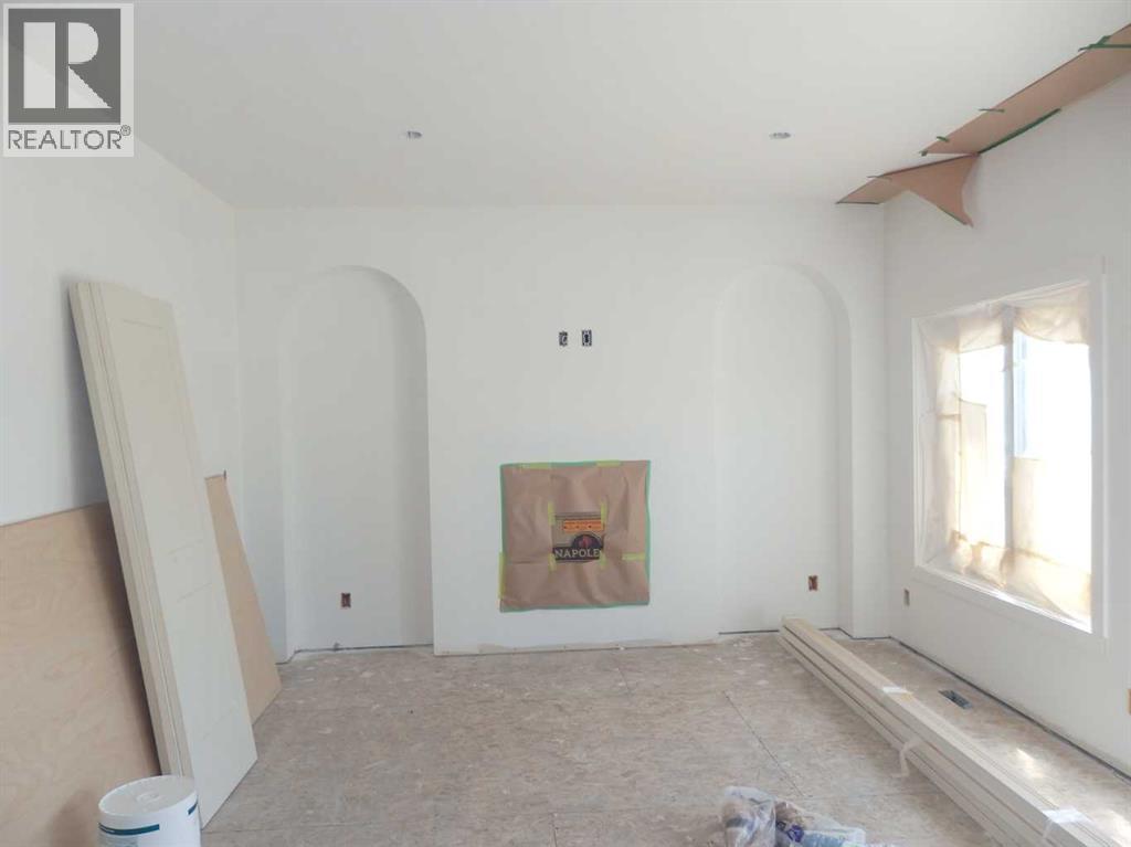 Single Family House Bi-level for Sale in  Emmett Crescent Evergreen Red Deer 