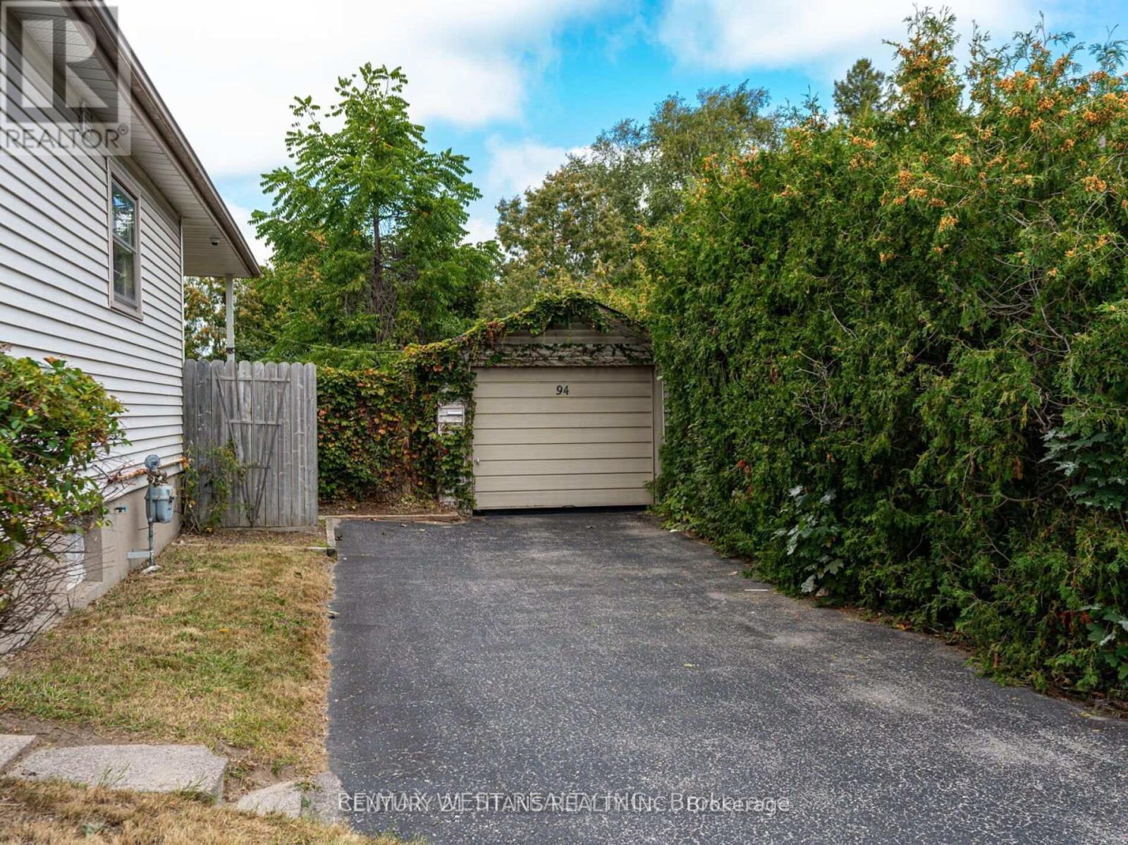 Photo 12 of Upper 94 Taunton Road W, Oshawa ON