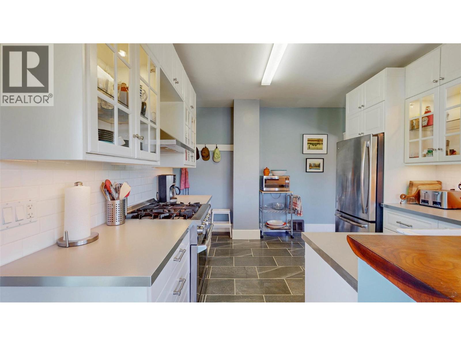 4371 Highway 97, Oliver