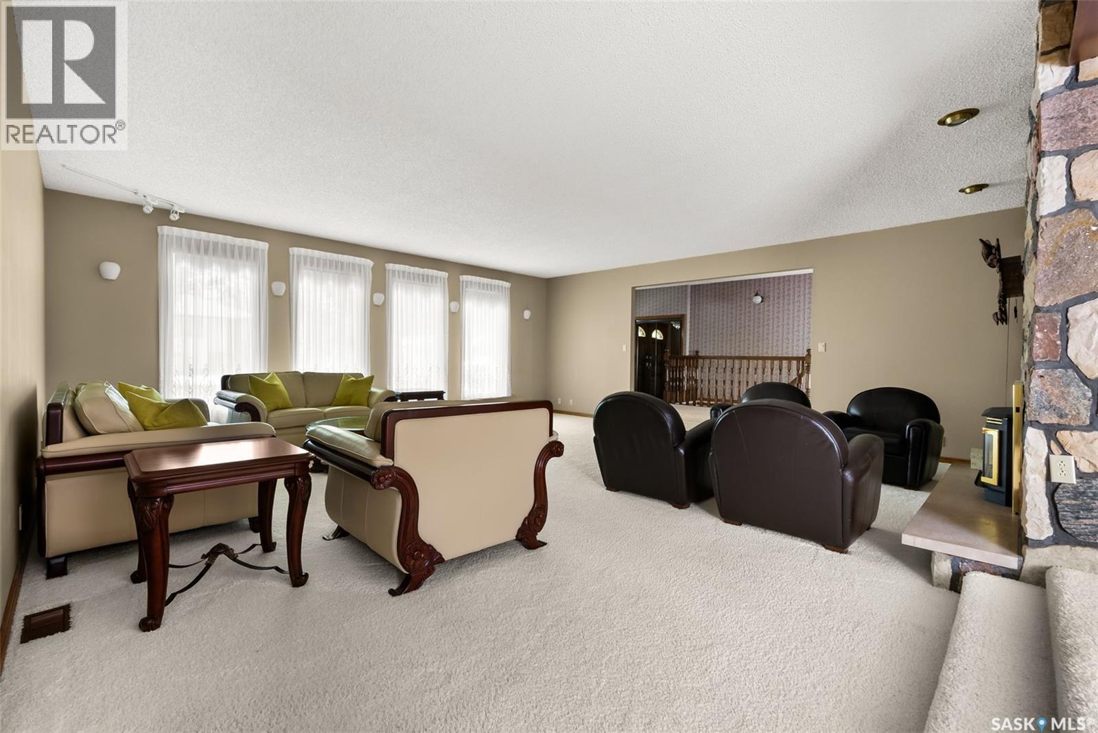 Photo 20 of 251 Halifax Street N, Regina SK