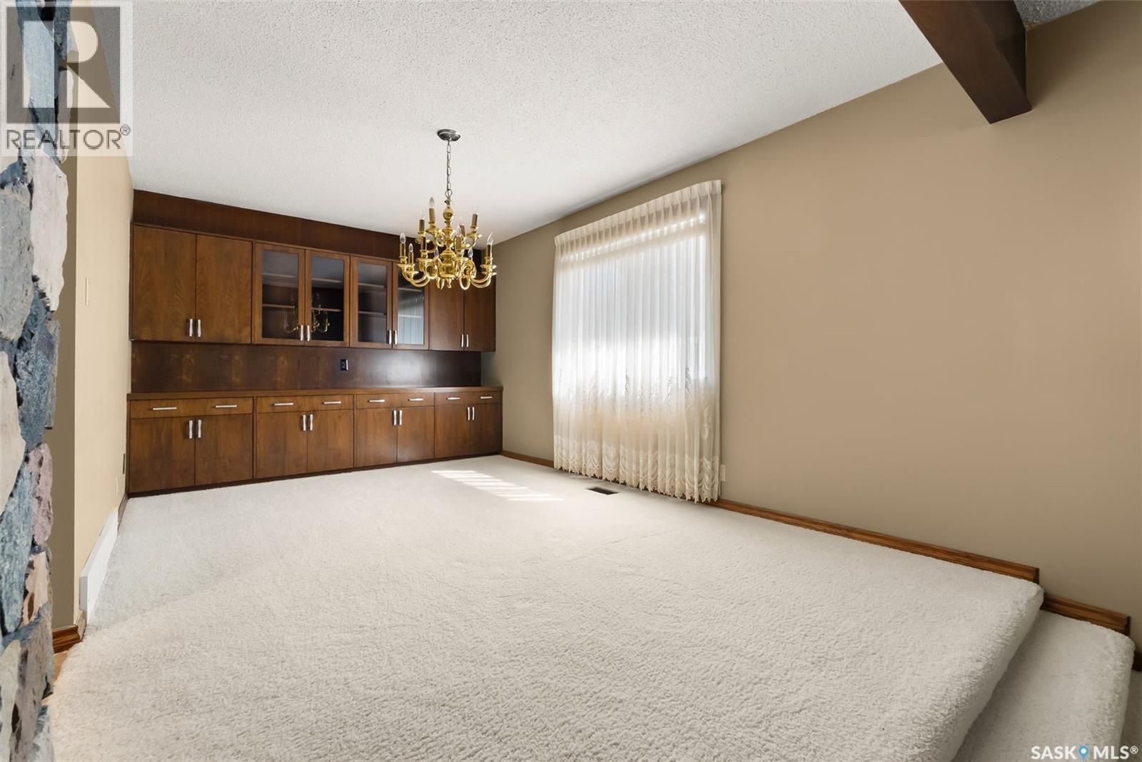 Photo 19 of 251 Halifax Street N, Regina SK
