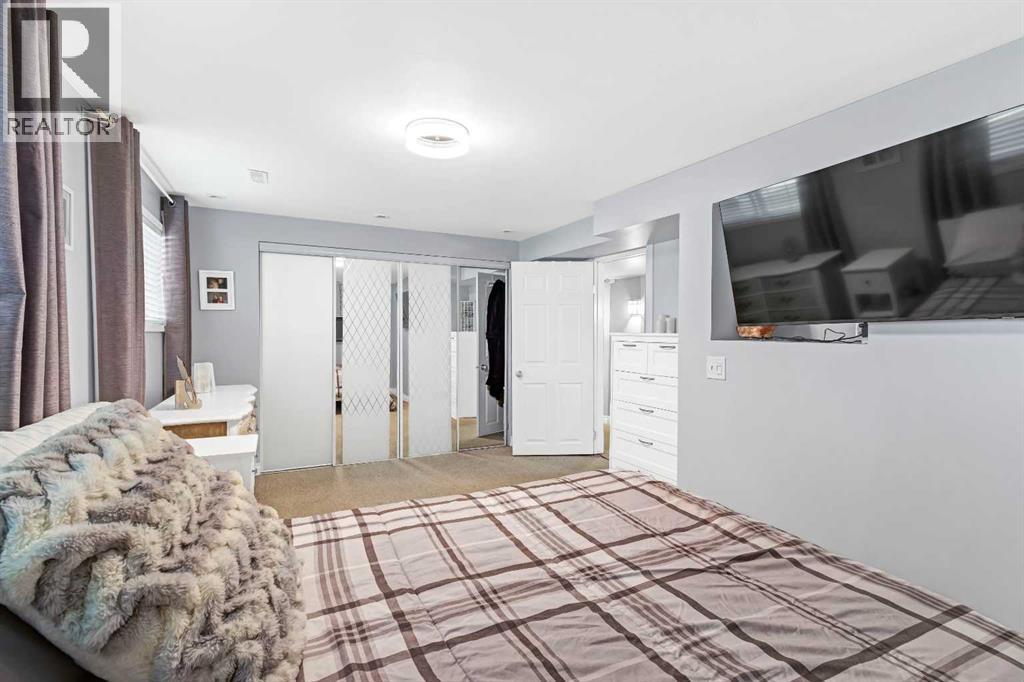 Single Family House Bi-level for Sale in  Brookpark Drive SW Braeside Calgary 