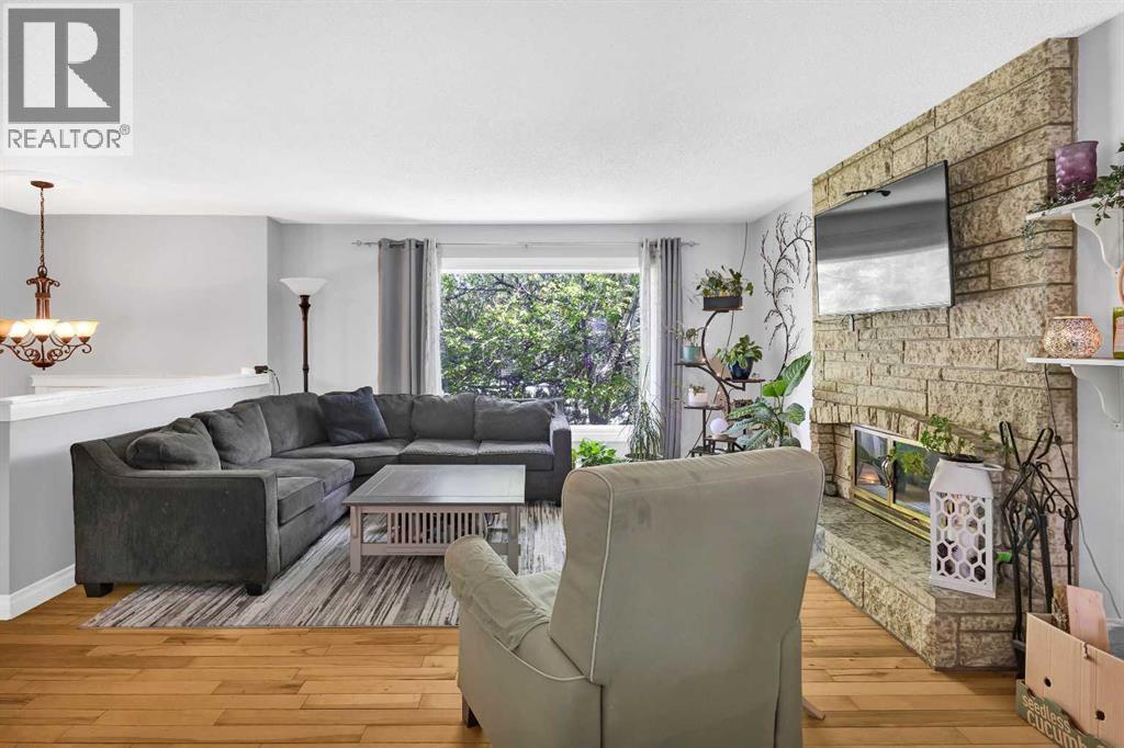 Single Family House Bi-level for Sale in  Brookpark Drive SW Braeside Calgary 