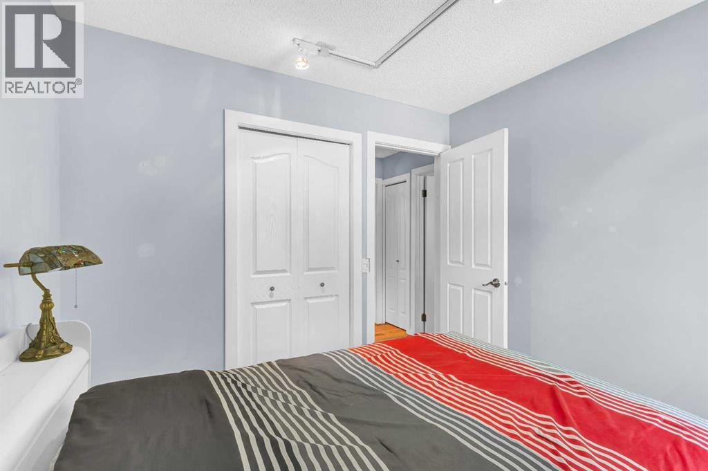 Single Family House Bi-level for Sale in  Brookpark Drive SW Braeside Calgary 