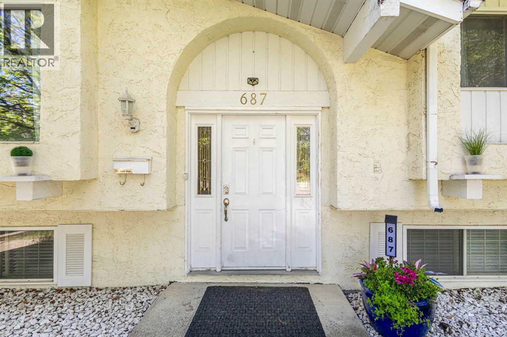 Single Family House Bi-level for Sale in  Brookpark Drive SW Braeside Calgary 