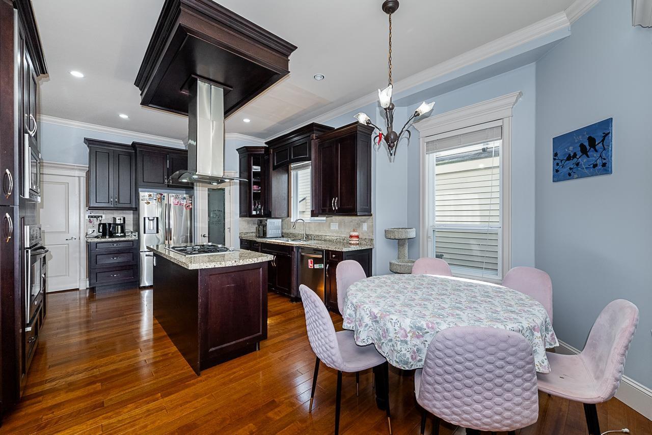 Photo 19 of 18938 54 A Avenue, Surrey BC