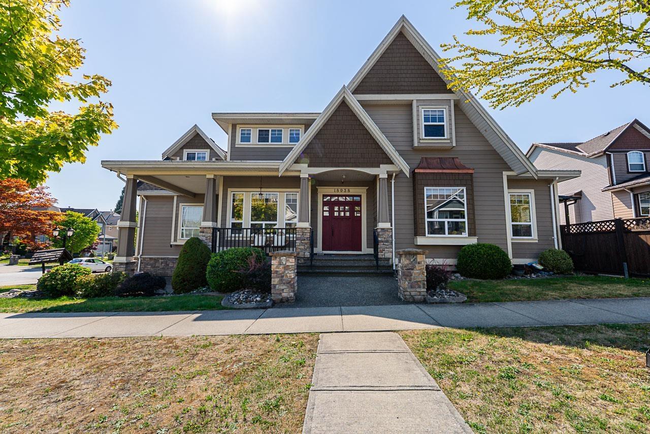 Photo 6 of 18938 54 A Avenue, Surrey BC