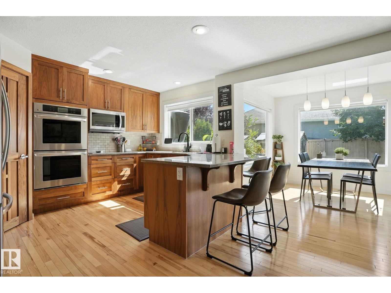 Photo 10 of 6004 Cameron Cl, Sherwood Park AB