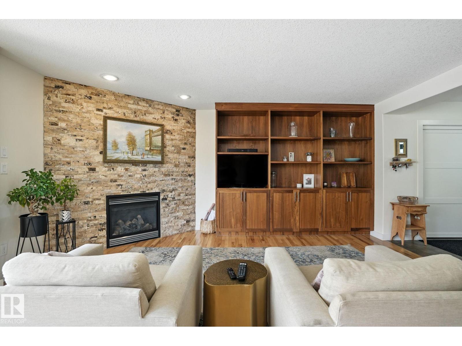 Photo 8 of 6004 Cameron Cl, Sherwood Park AB