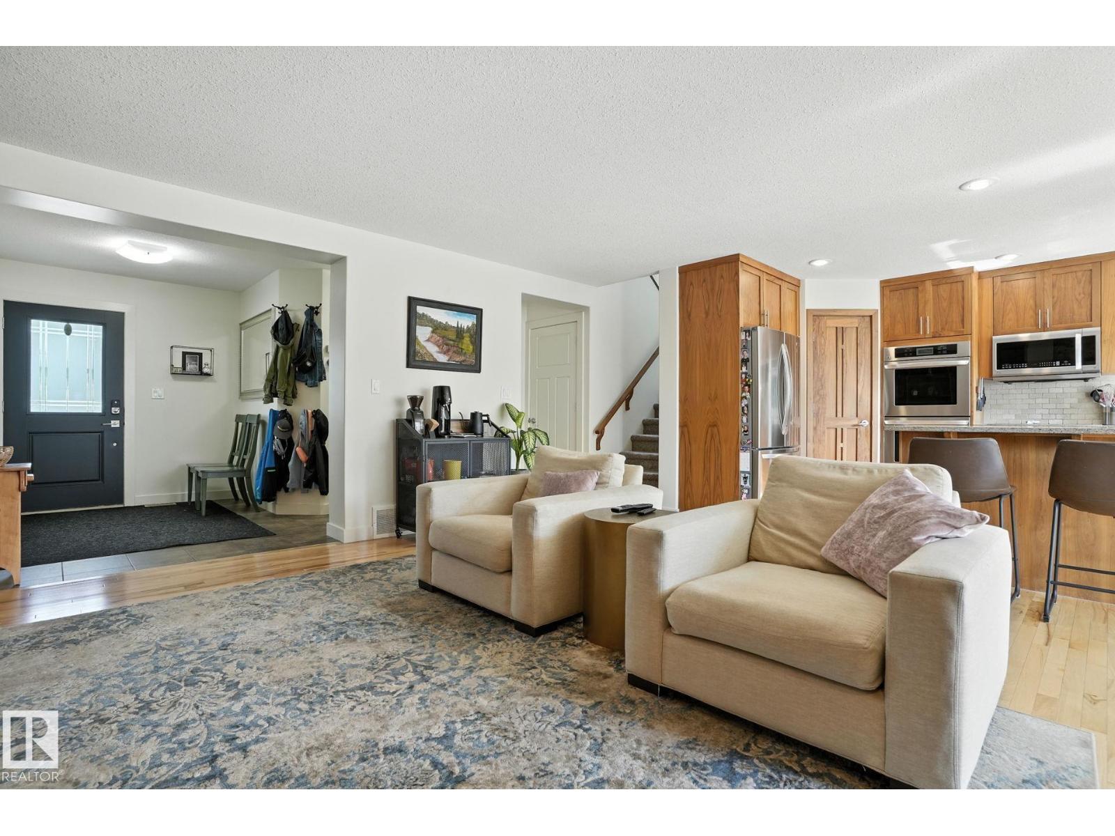 Photo 9 of 6004 Cameron Cl, Sherwood Park AB
