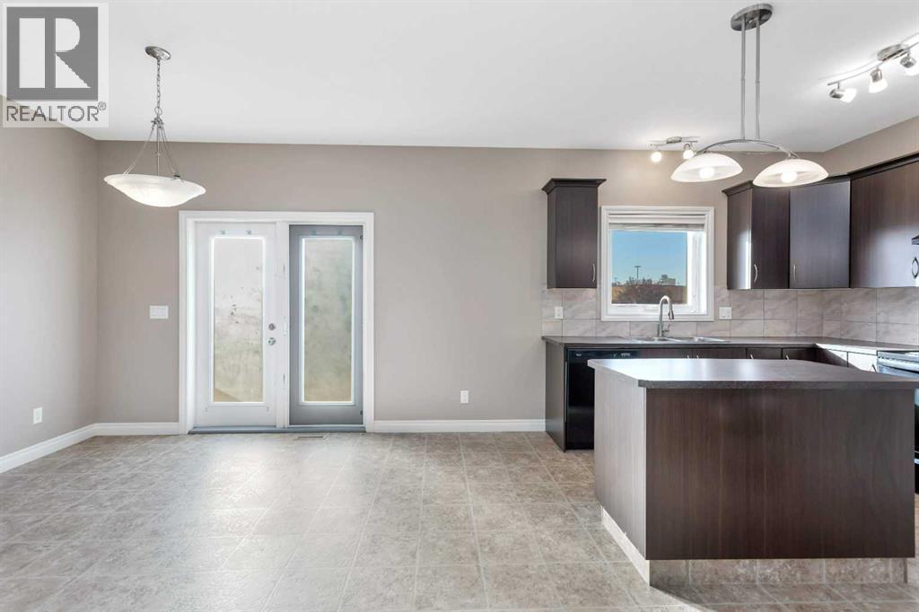 Photo 1 of 22 Ross Close, Sylvan Lake AB