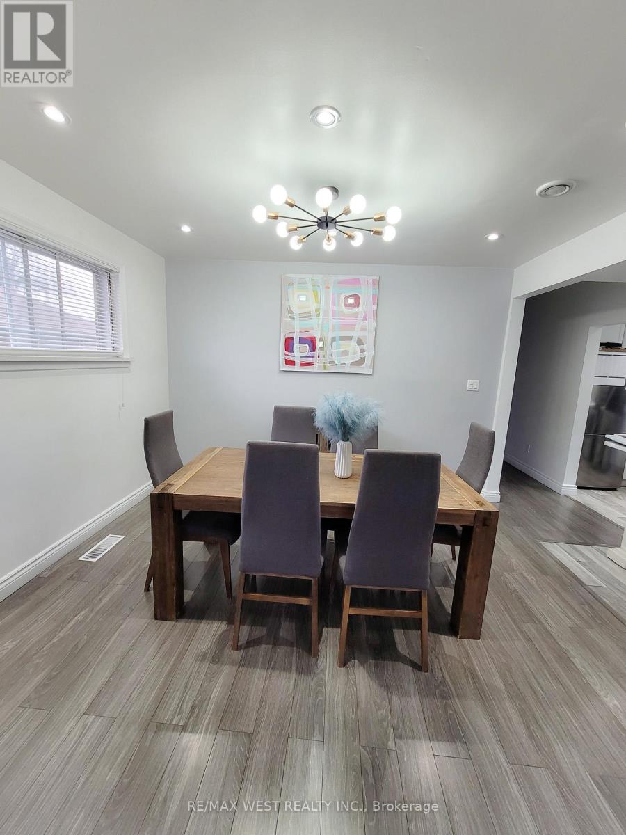 Photo 10 of Main 1002 Warden Avenue, Toronto ON