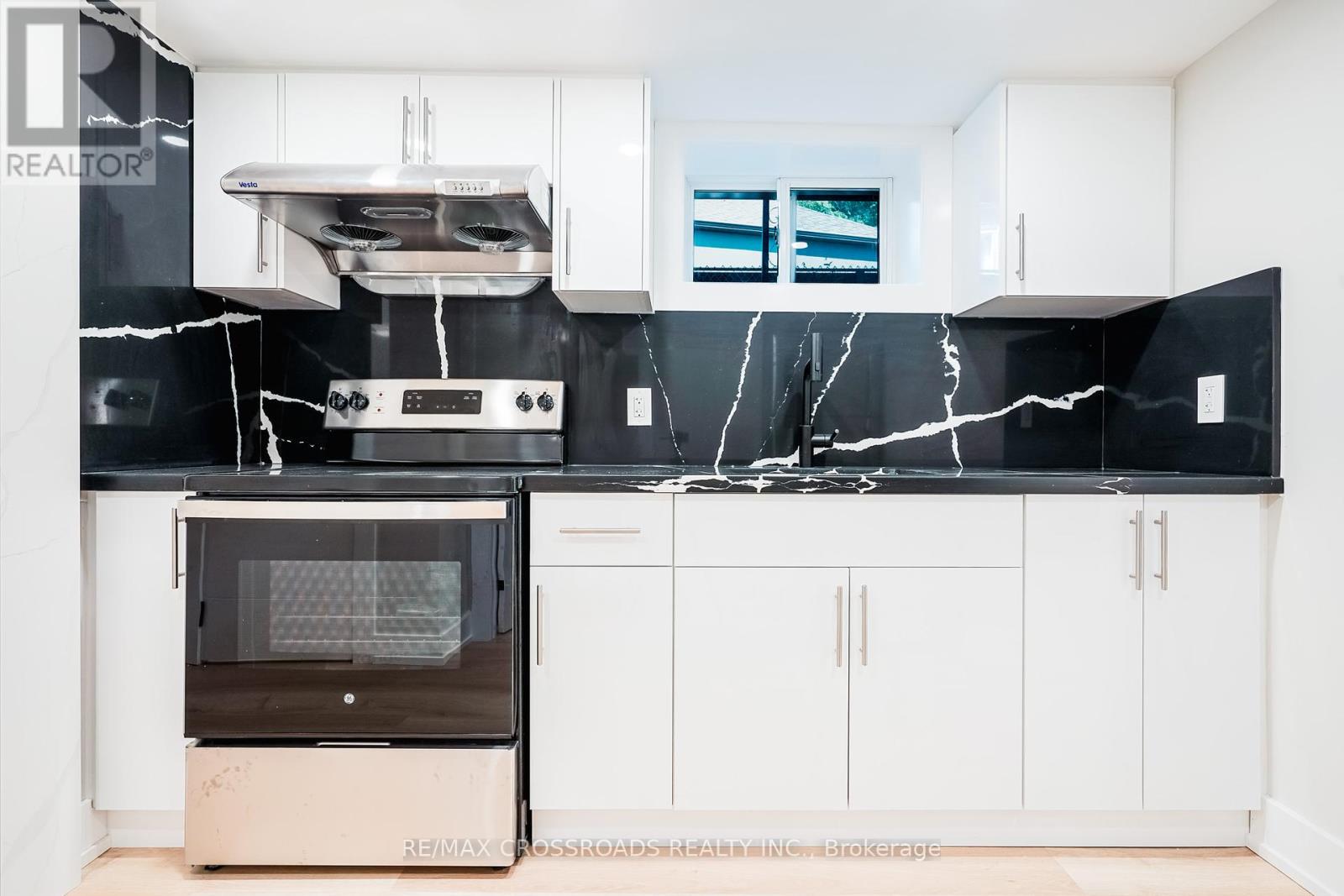 Photo 22 of 21 Karnwood Drive, Toronto ON