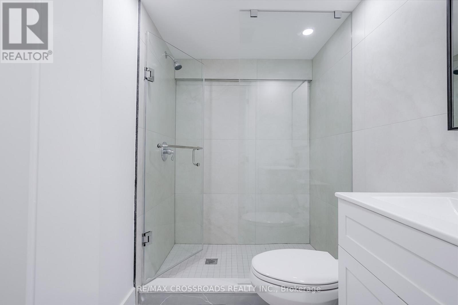 Photo 31 of 21 Karnwood Drive, Toronto ON