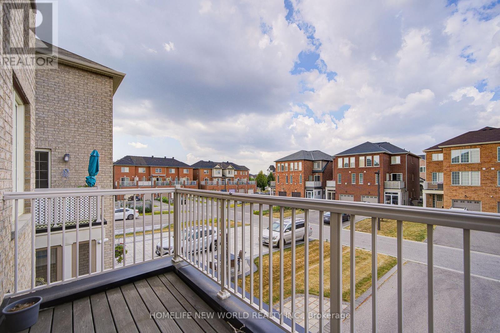 Photo 25 of 14 Highbury Court, Markham ON