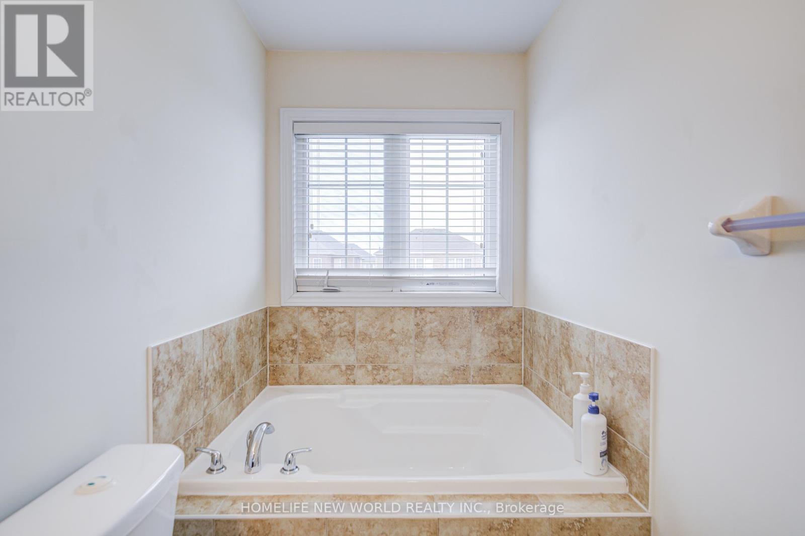 Photo 35 of 14 Highbury Court, Markham ON
