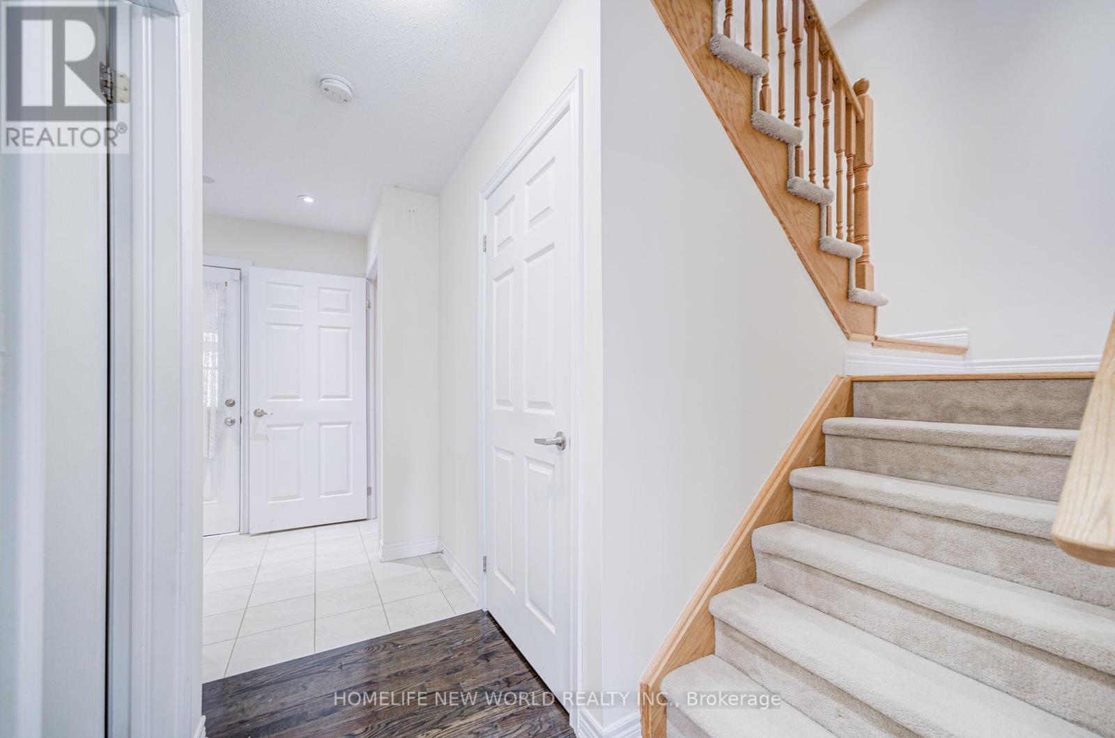Photo 42 of 14 Highbury Court, Markham ON