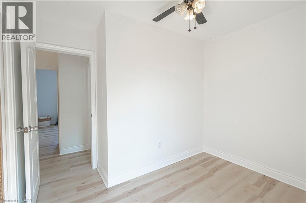 Photo 32 of 36 Spadina Avenue, Hamilton ON
