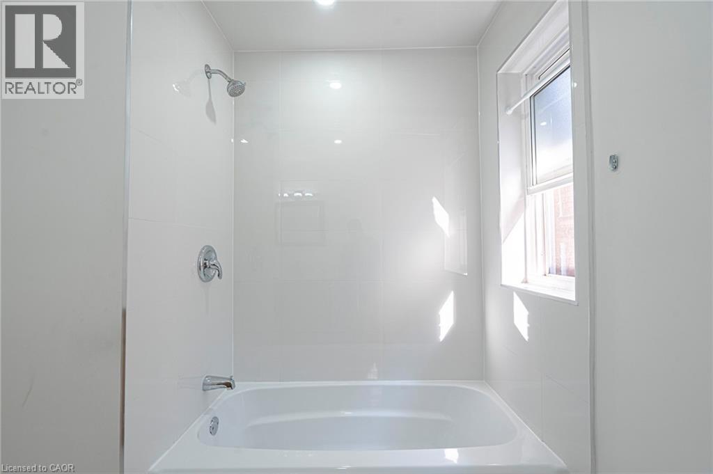 Photo 5 of 36 Spadina Avenue, Hamilton ON