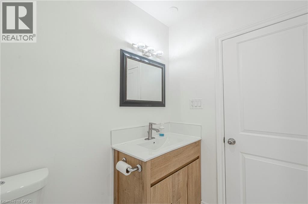 Photo 30 of 36 Spadina Avenue, Hamilton ON