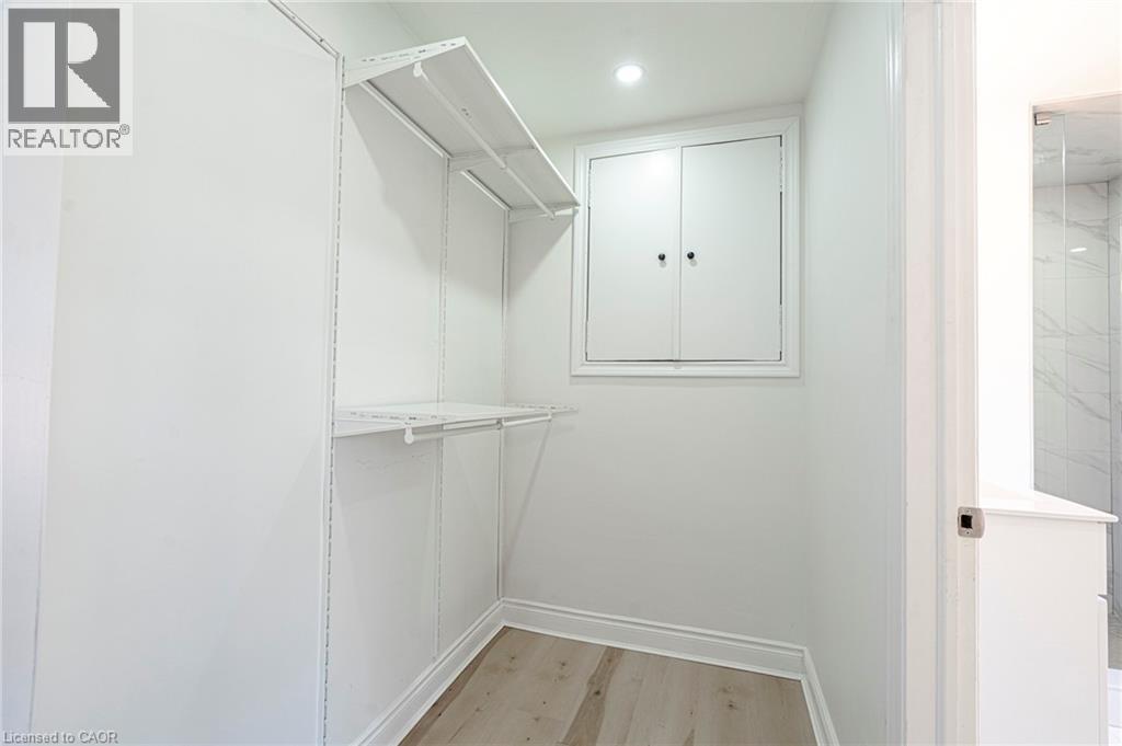 Photo 31 of 36 Spadina Avenue, Hamilton ON