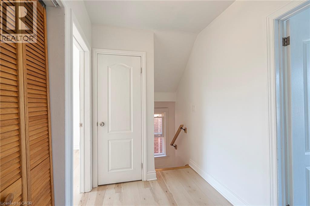 Photo 14 of 36 Spadina Avenue, Hamilton ON