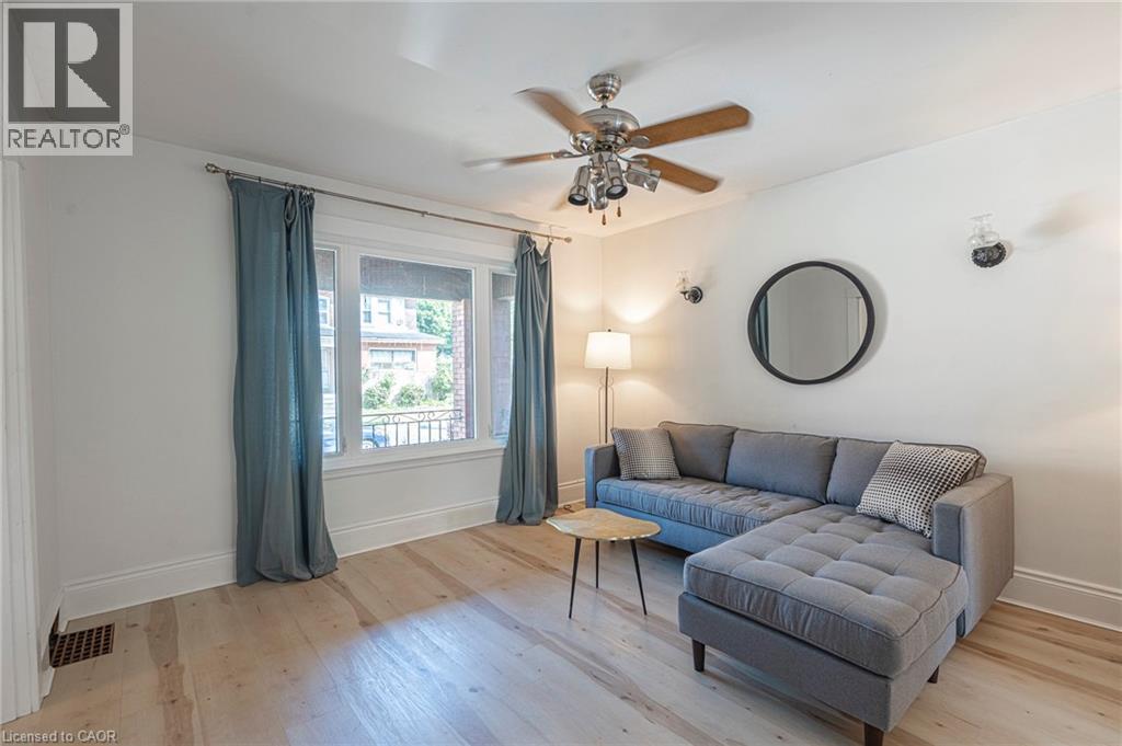 Photo 11 of 36 Spadina Avenue, Hamilton ON