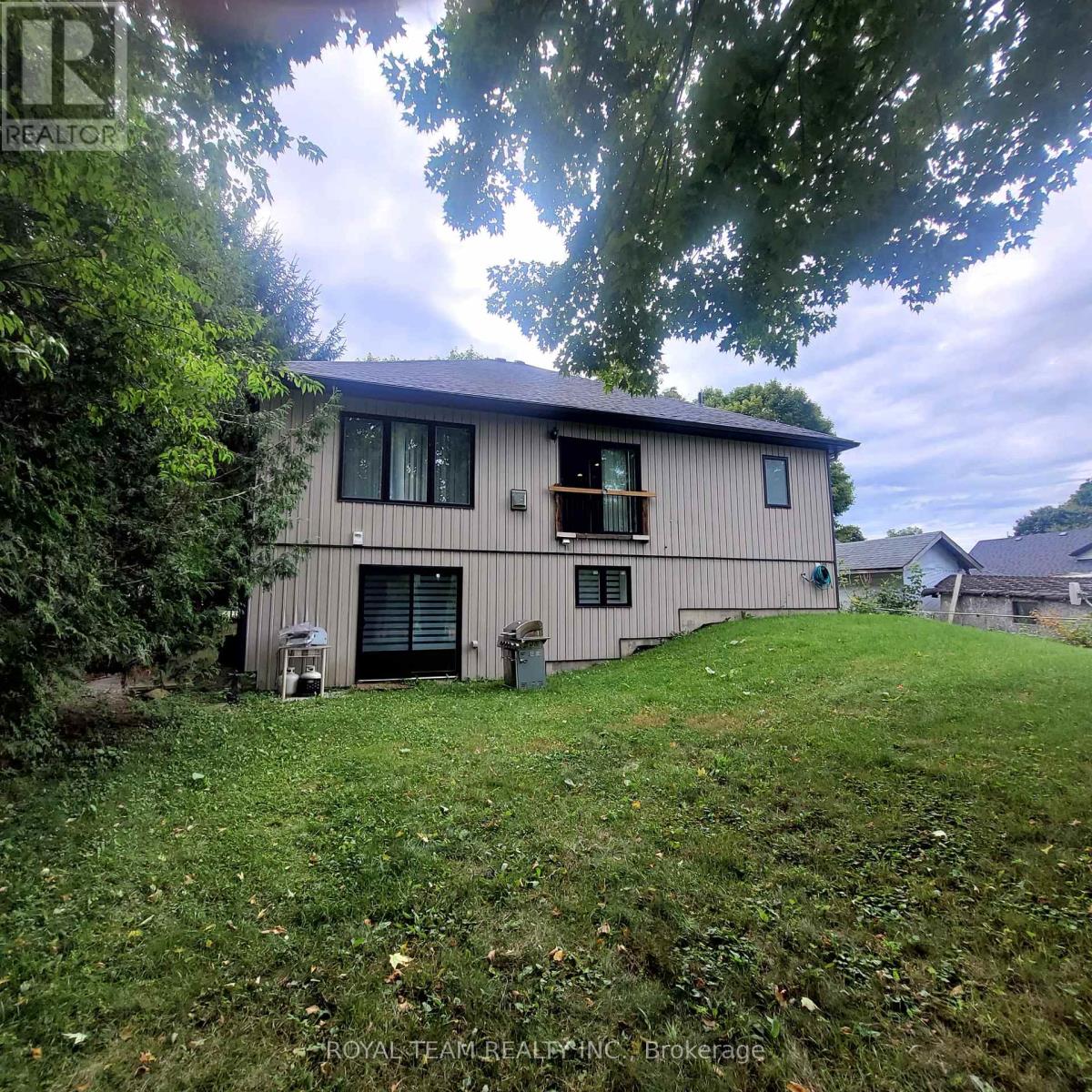 Photo 5 of 1021 Bannister Street, Tay ON