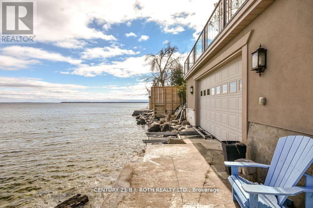 Photo 44 of 73 Lakeshore Road W, Oromedonte ON