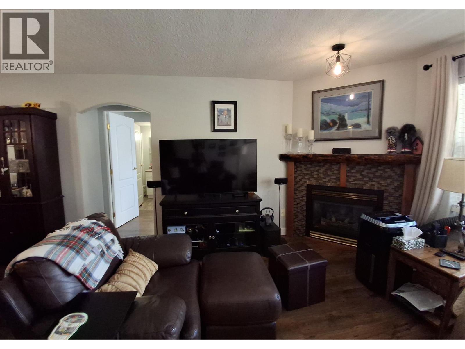 743 Okanagan Avenue Unit# 301, Chase