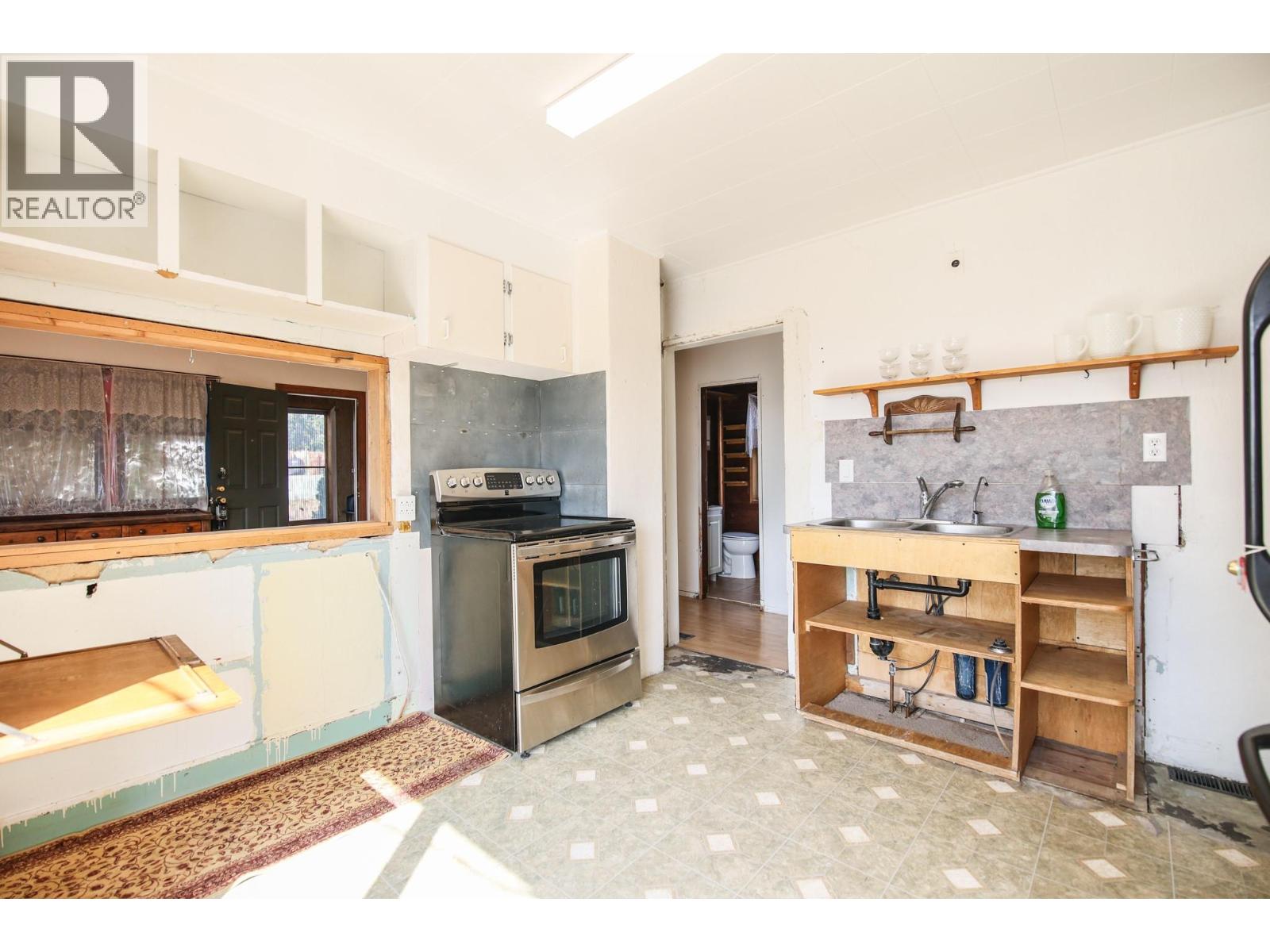 8011 87th Street, Osoyoos