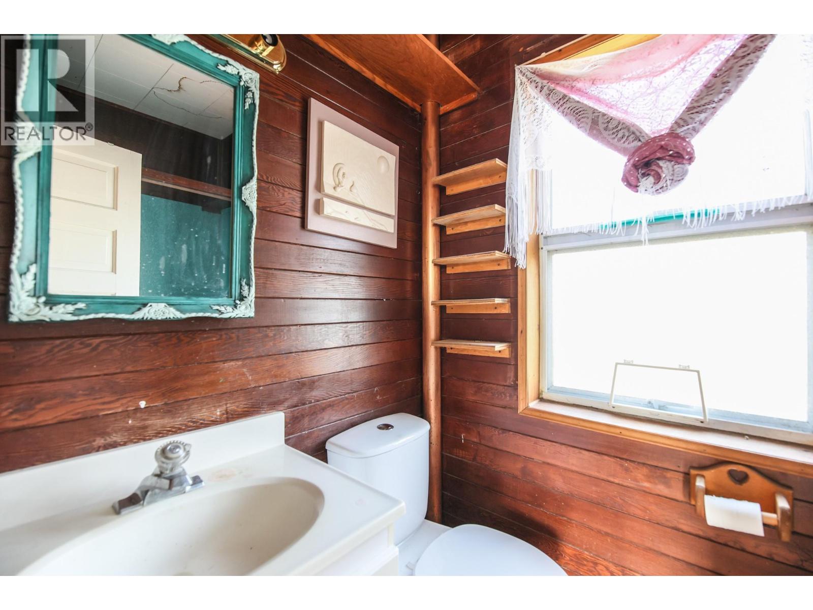 8011 87th Street, Osoyoos