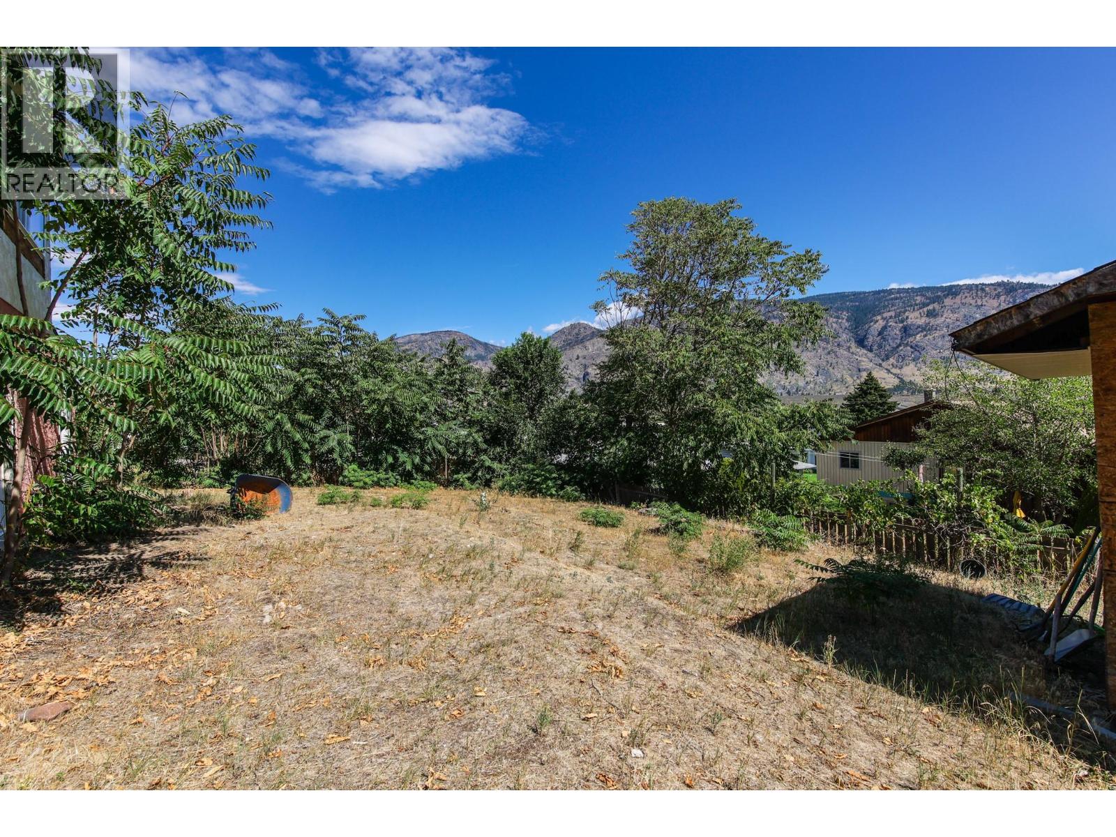 8011 87th Street, Osoyoos