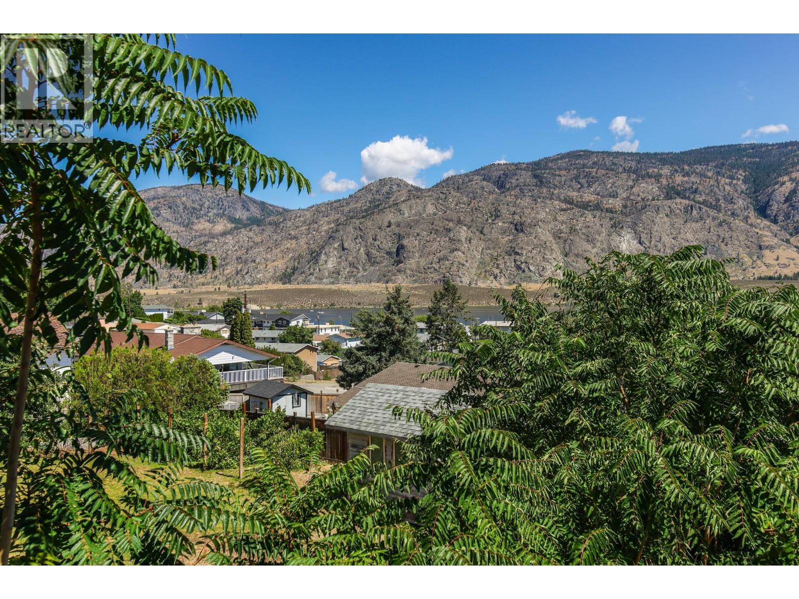 8011 87th Street, Osoyoos