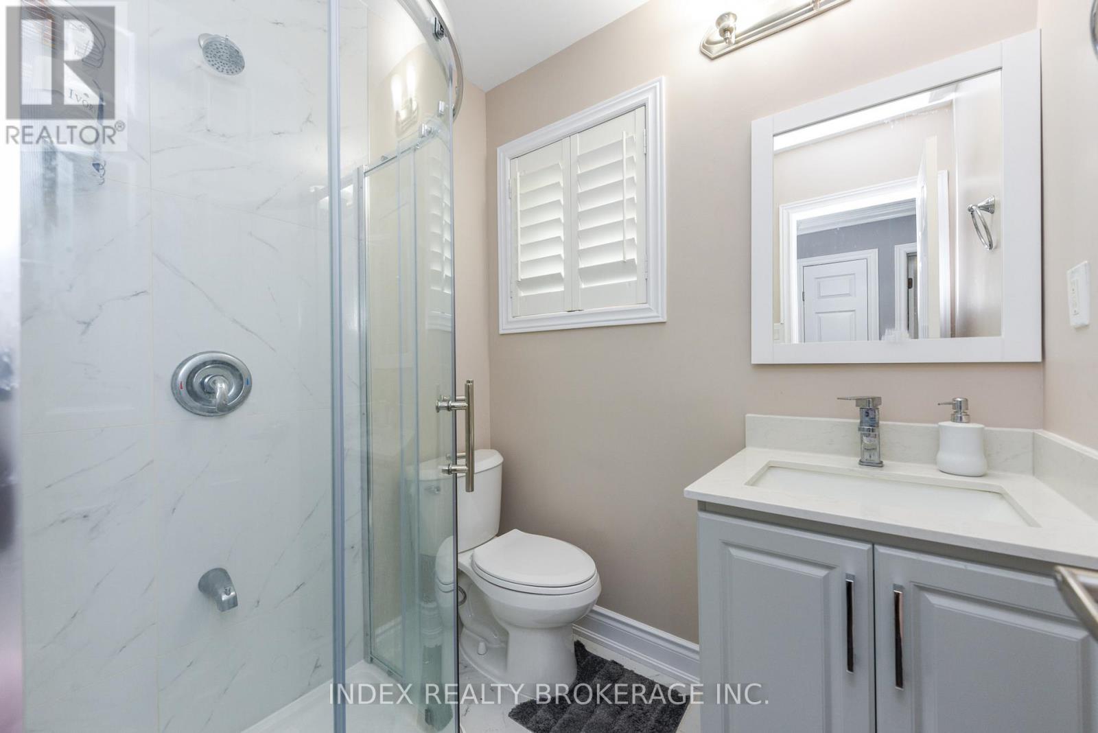 Photo 25 of 203 Richvale Drive S, Brampton ON