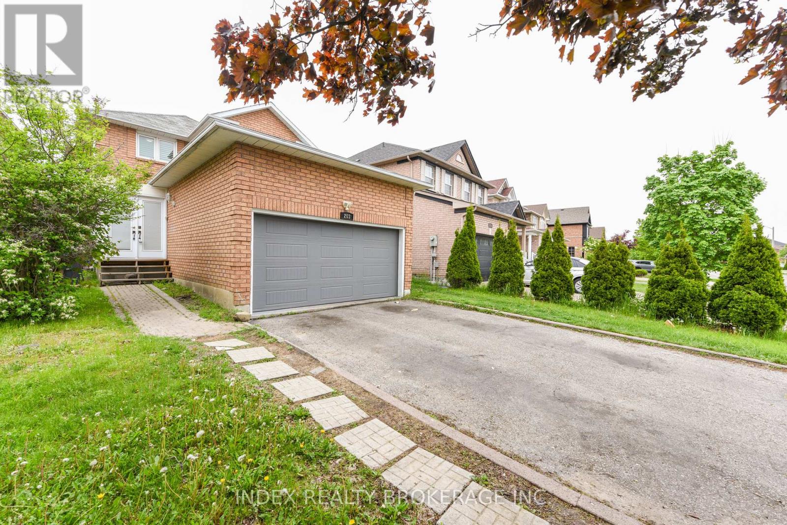 Photo 43 of 203 Richvale Drive S, Brampton ON