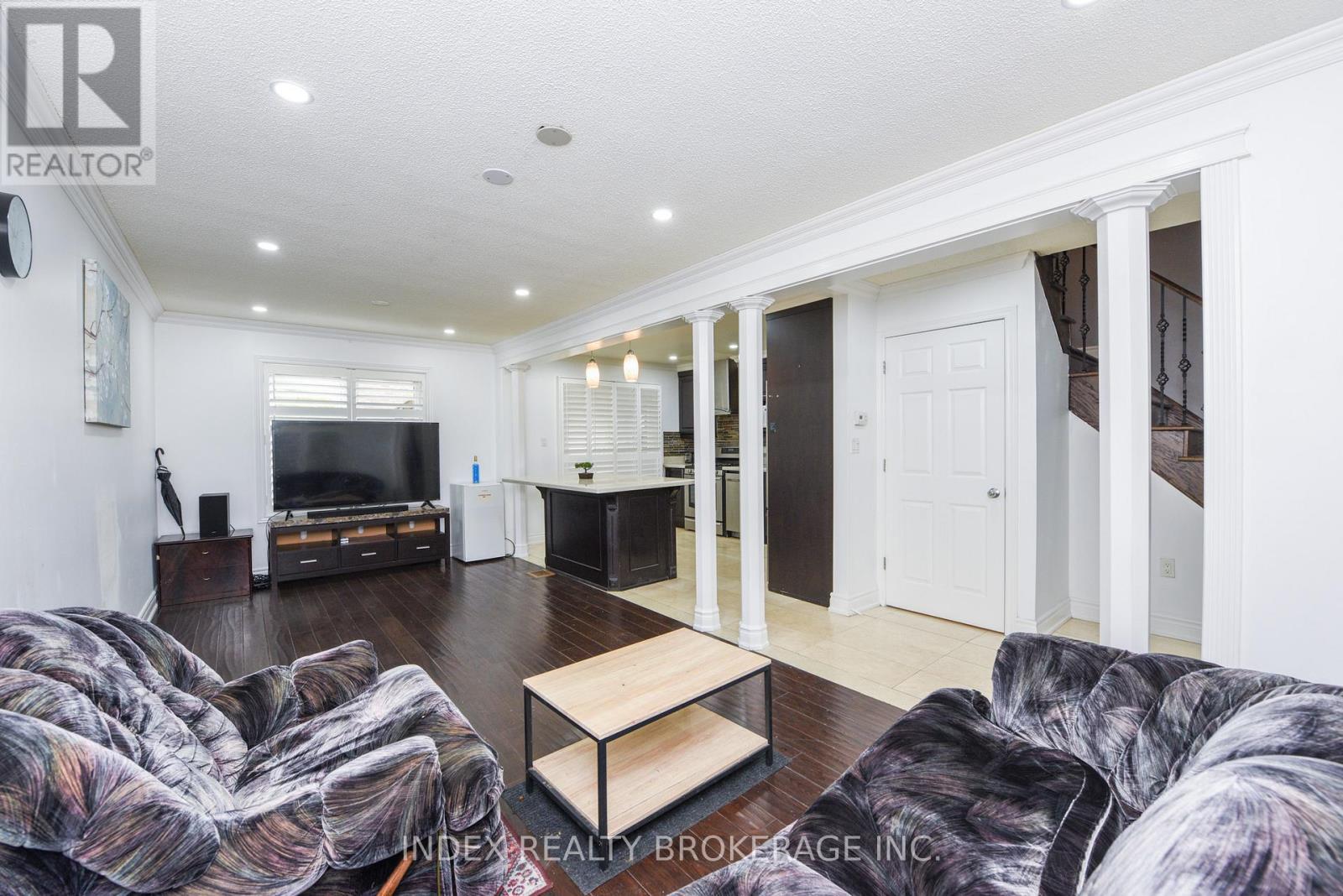 Photo 37 of 203 Richvale Drive S, Brampton ON
