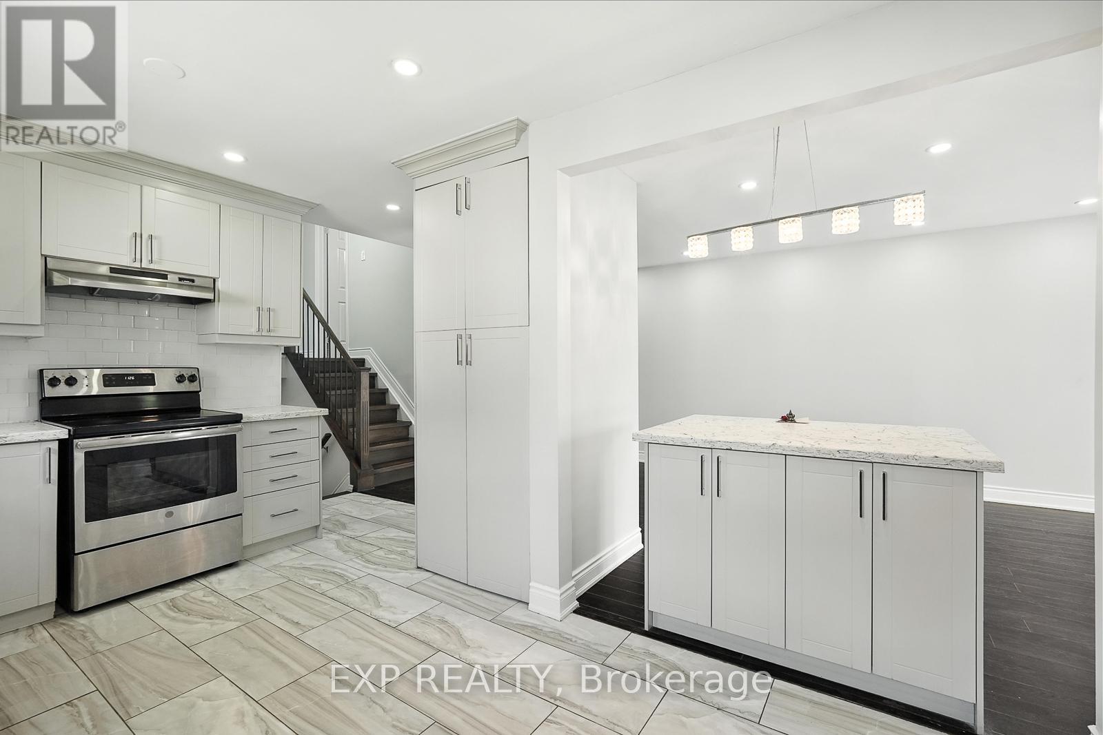 Photo 19 of 387 Archdekin Drive, Brampton ON
