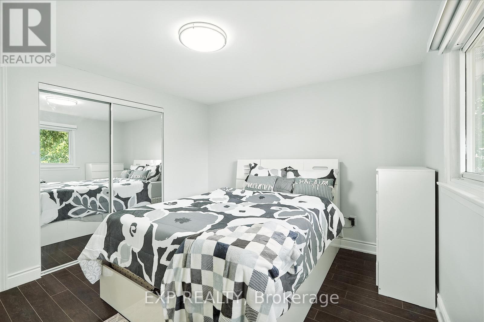 Photo 23 of 387 Archdekin Drive, Brampton ON