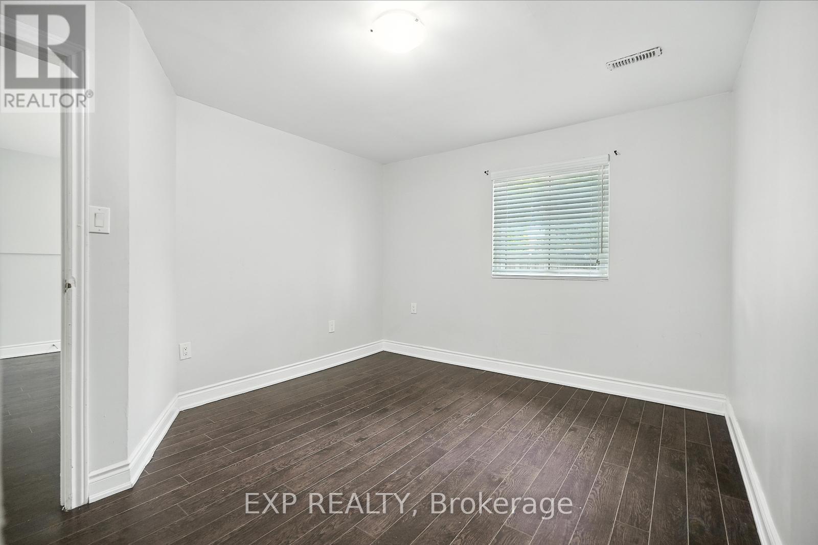 Photo 33 of 387 Archdekin Drive, Brampton ON