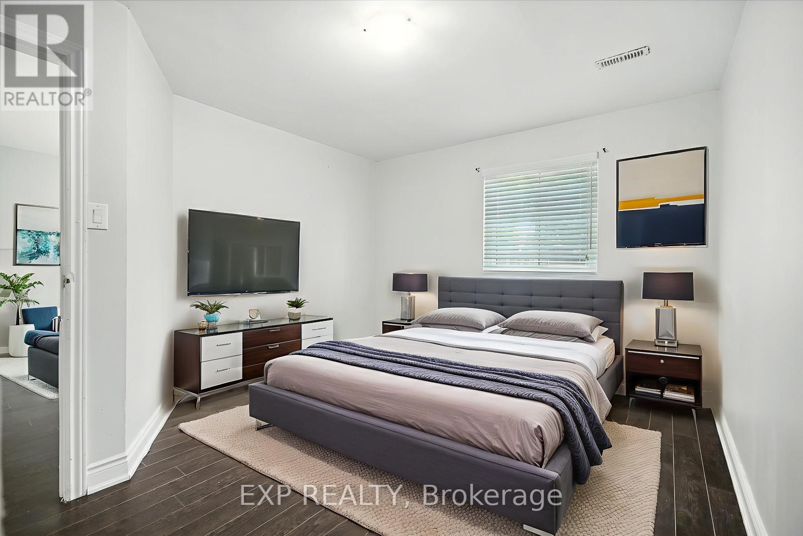 Photo 14 of 387 Archdekin Drive, Brampton ON