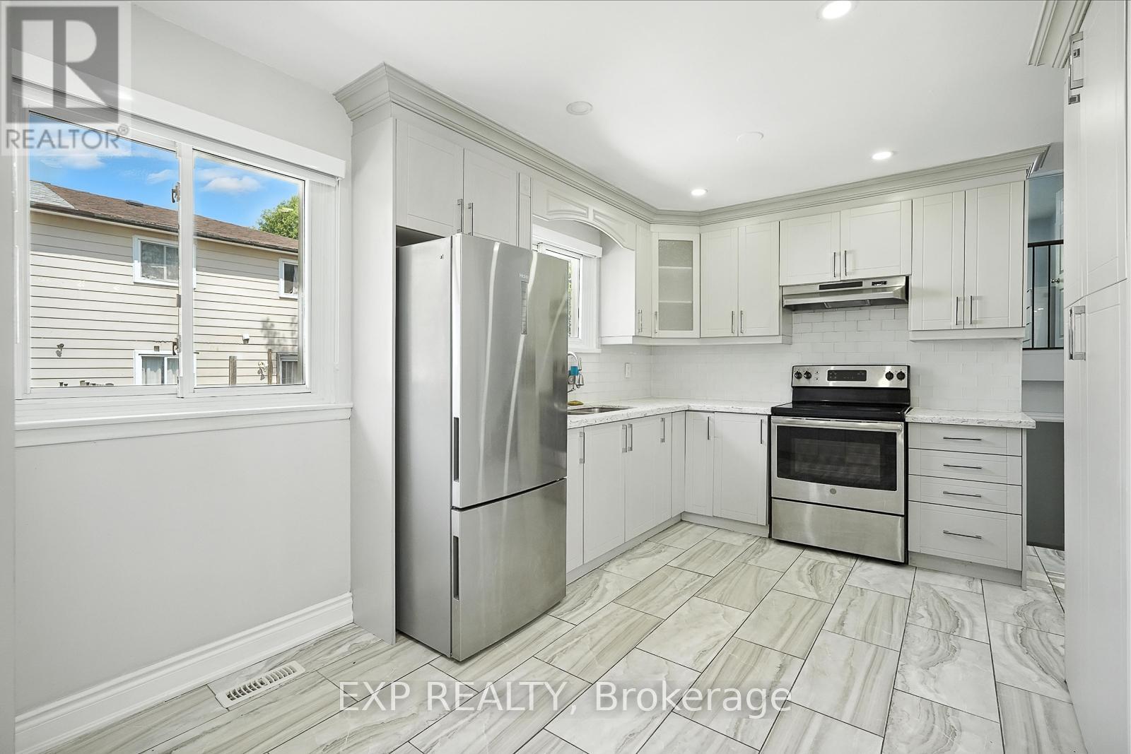 Photo 28 of 387 Archdekin Drive, Brampton ON