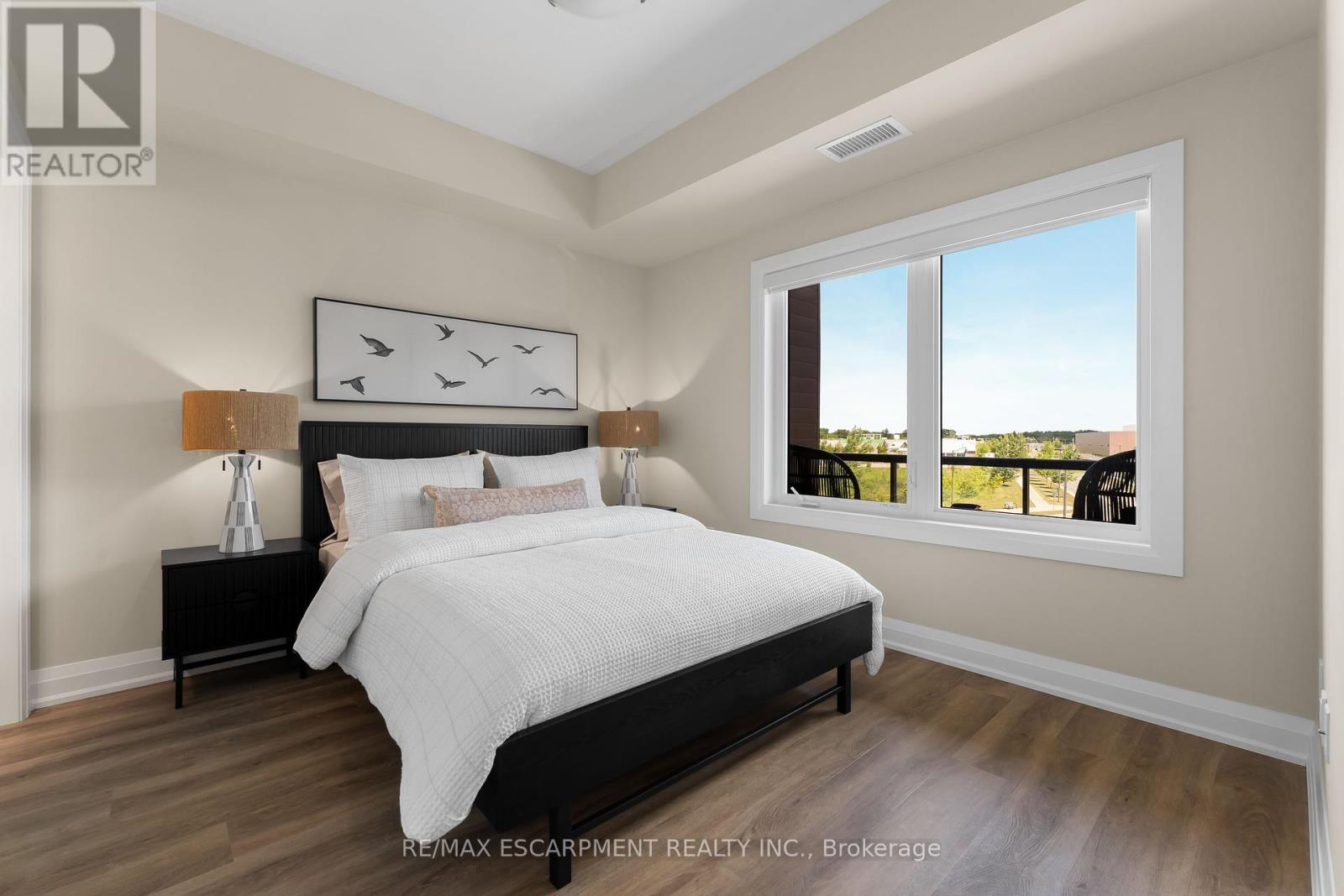 Photo 15 of 314 118 Summersides Boulevard, Pelham ON