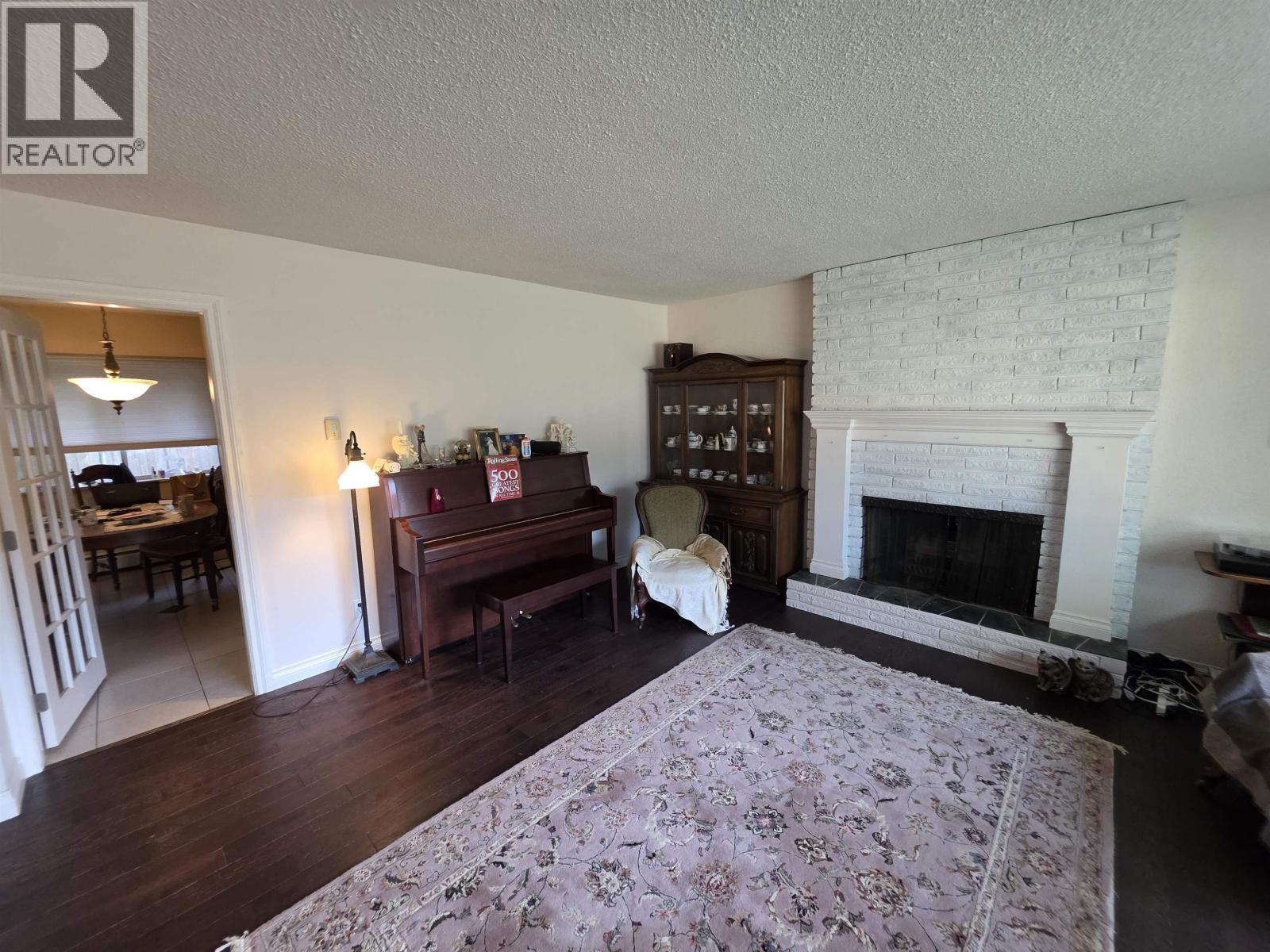 Photo 2 of 1692 Windermere Place, Port Coquitlam BC