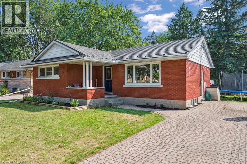 Photo 23 of 54 Admiral Road, Kitchener ON