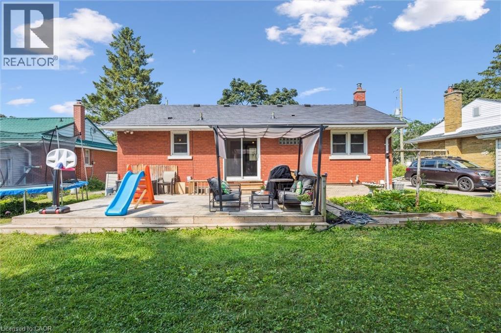 Photo 19 of 54 Admiral Road, Kitchener ON
