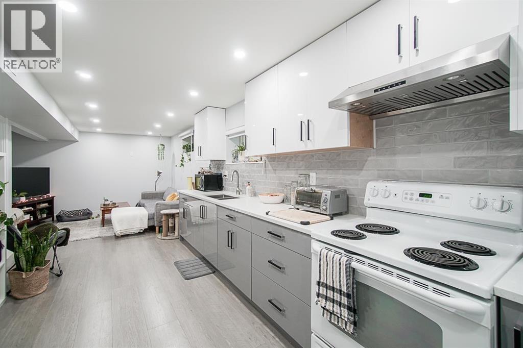 Photo 14 of 353 Laurentian Crescent, Coquitlam BC